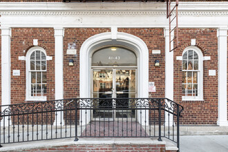 41-43 39th Pl in Sunnyside, NY - Foto de edificio - Building Photo