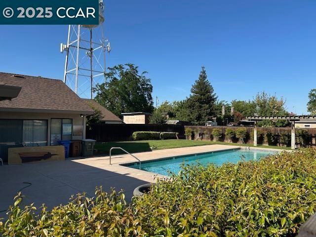 952 Villa Terrace in Brentwood, CA - Building Photo