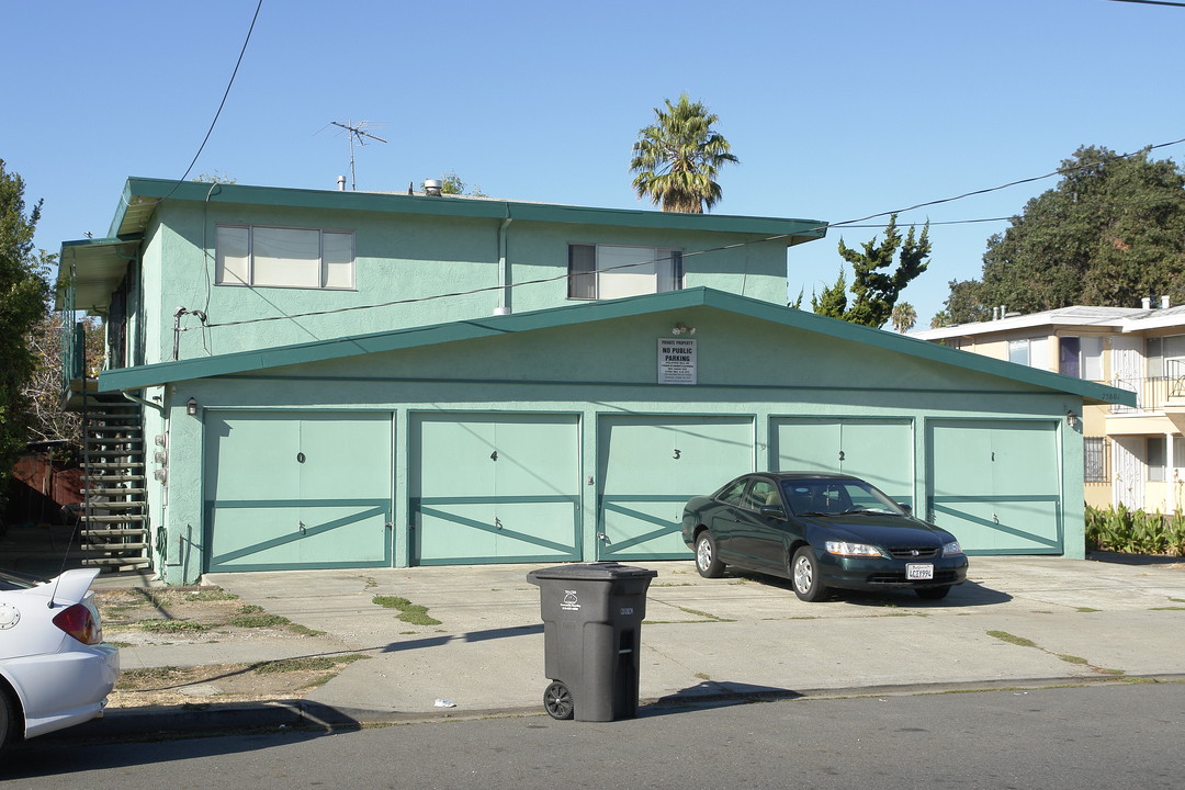 25801 Whitman St in Hayward, CA - Foto de edificio