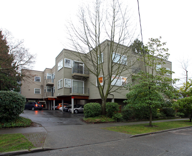 4530 Meridian Ave N in Seattle, WA - Building Photo - Building Photo