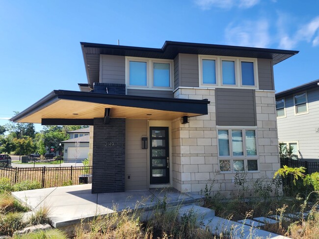 property at 2149 Porter Ave