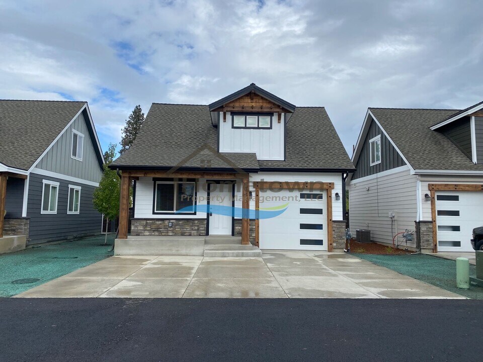 735 E Alaina Ave in Coeur d'Alene, ID - Building Photo