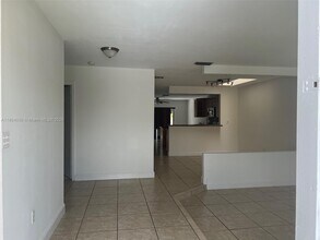 13310 SW 40th St in Miami, FL - Building Photo - Building Photo
