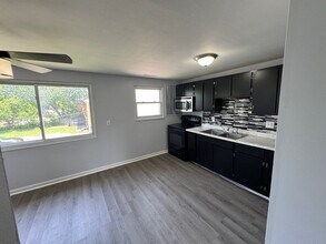 1638-1640-1640 Smith Rd in Columbus, OH - Building Photo - Building Photo