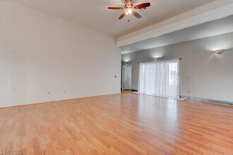 4880 Dorrell Ln in Las Vegas, NV - Building Photo - Building Photo