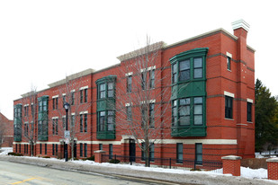 Palatine Station Apartments