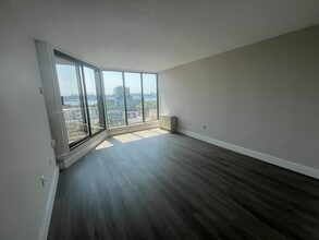 24 Dundas St in Dartmouth, NS - Building Photo - Building Photo