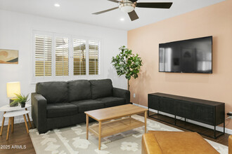 1253 N Granite Reef Rd in Scottsdale, AZ - Building Photo - Building Photo