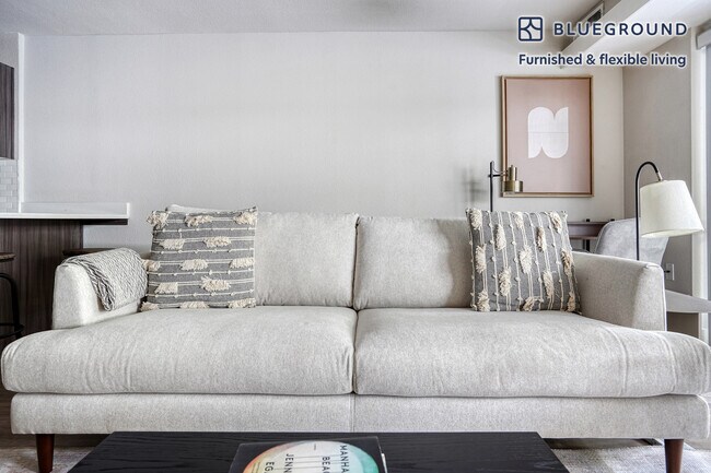 745 S Bernardo Ave in Sunnyvale, CA - Building Photo - Building Photo