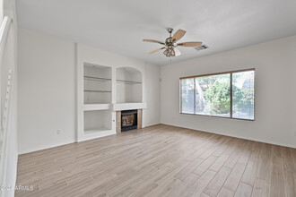 1050 E Redwood Dr in Chandler, AZ - Foto de edificio - Building Photo