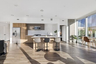 222 E Jefferson St in Phoenix, AZ - Foto de edificio - Building Photo