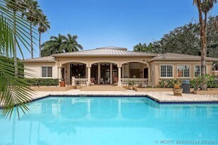 1407 Crestwood Ct S in Royal Palm Beach, FL - Building Photo
