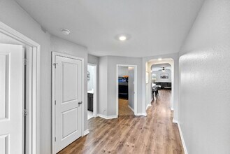 6712 Hoffman Pln in San Antonio, TX - Building Photo - Building Photo