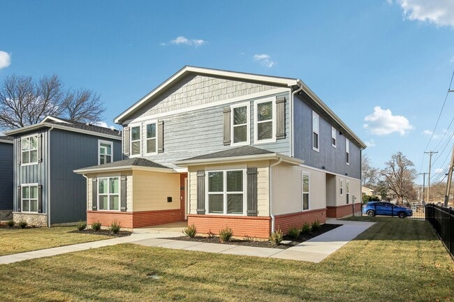 7704-7712 Main St in Kansas City, MO - Building Photo - Building Photo