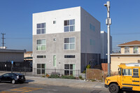 4259 S Western Ave in Los Angeles, CA - Foto de edificio - Building Photo