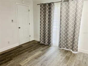 608 Overhill Dr in Brandon, FL - Building Photo - Building Photo