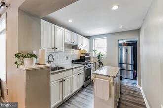 2018 S Philip St in Philadelphia, PA - Building Photo - Building Photo