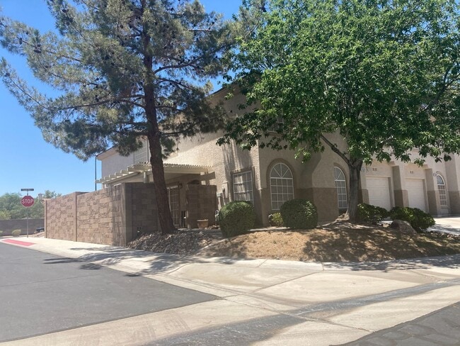 1631 Aspen Meadows Dr in Henderson, NV - Building Photo - Building Photo
