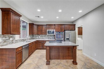 11745 Via Esperanza St in Las Vegas, NV - Building Photo - Building Photo