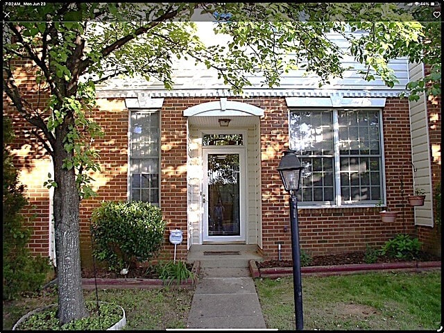 property at 208 W Park Dr