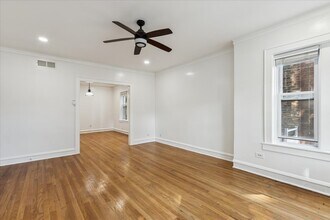 6724 N Campbell Ave in Chicago, IL - Building Photo - Building Photo