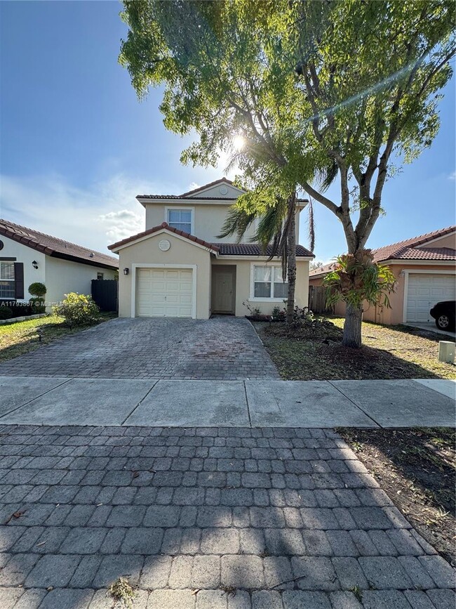 1180 SE 19th Ave in Homestead, FL - Building Photo - Building Photo