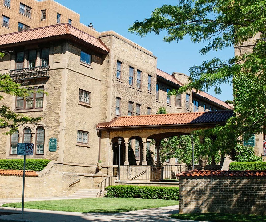 Prospect Terrace in Milwaukee, WI - Foto de edificio