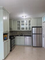 1070 98th St in Bay Harbor Islands, FL - Building Photo