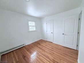 24 N 5th St in Paterson, NJ - Building Photo - Building Photo