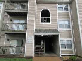 71 Cape Dorey Dr in Hampton, VA - Building Photo
