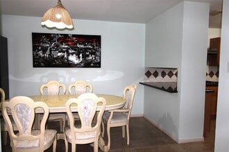 11022 Bradford Way Dr in Houston, TX - Building Photo - Building Photo
