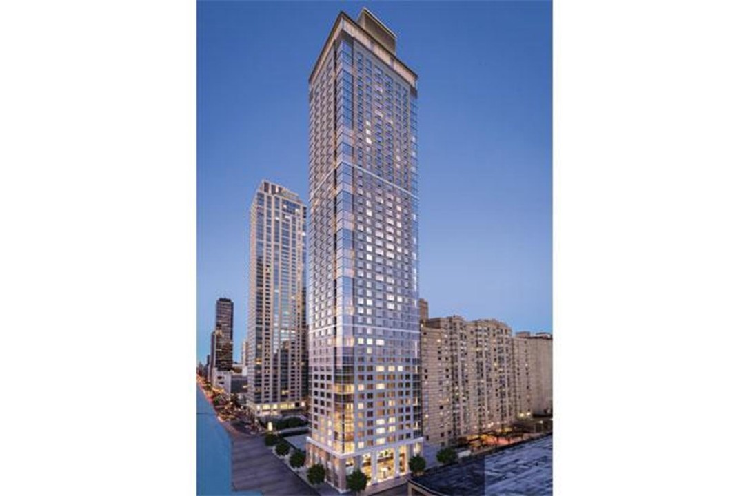 175 W 60th St-Unit -39C in New York, NY - Building Photo