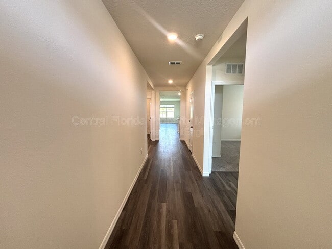 5513 Hayloft Dr in Apopka, FL - Building Photo - Building Photo