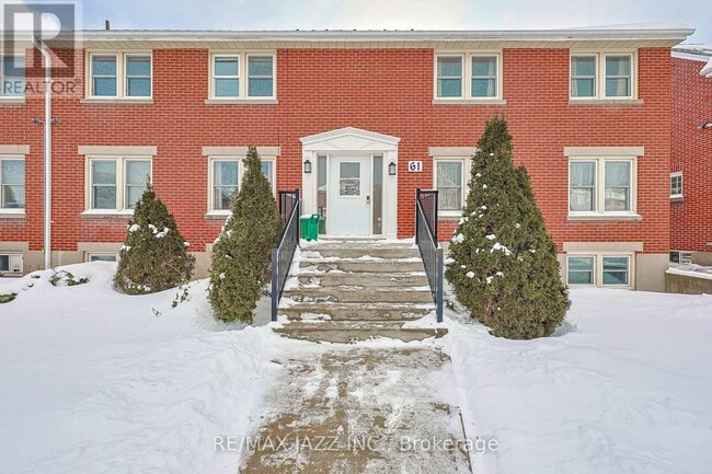 property at 61 Aberdeen St