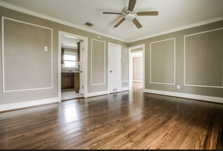 417 E Holley St in Mesquite, TX - Foto de edificio - Building Photo