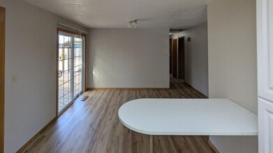 4703 Regal Dr NE in Salem, OR - Building Photo - Building Photo
