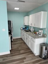 3302 Purdue St in Melbourne, FL - Foto de edificio - Building Photo