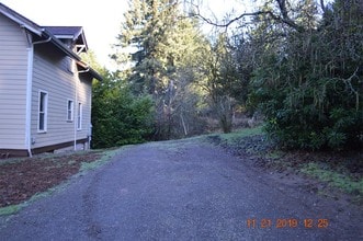 75905 Gp Erickson Rd in Clatskanie, OR - Building Photo - Building Photo