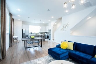 2713 EaDo Edge Ct in Houston, TX - Building Photo - Building Photo