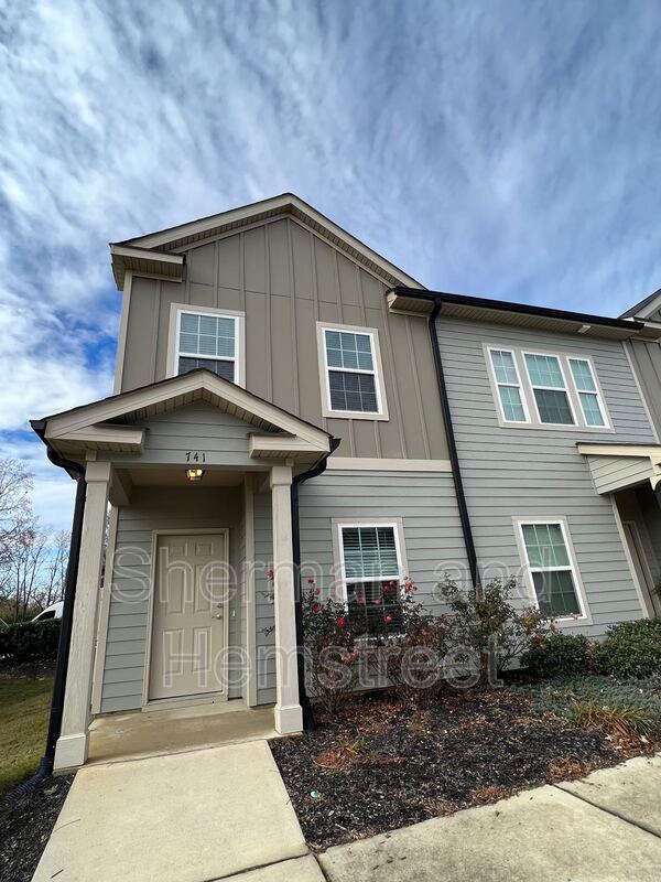 property at 741 Tarvin Cir
