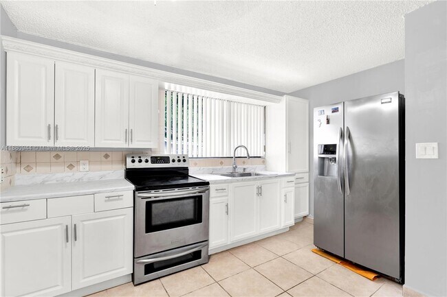 property at 951 W 30th St