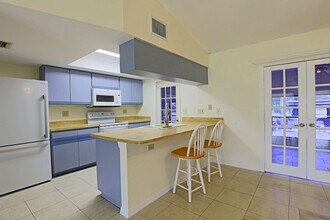 1398 Evalena Ln in North Fort Myers, FL - Building Photo - Building Photo