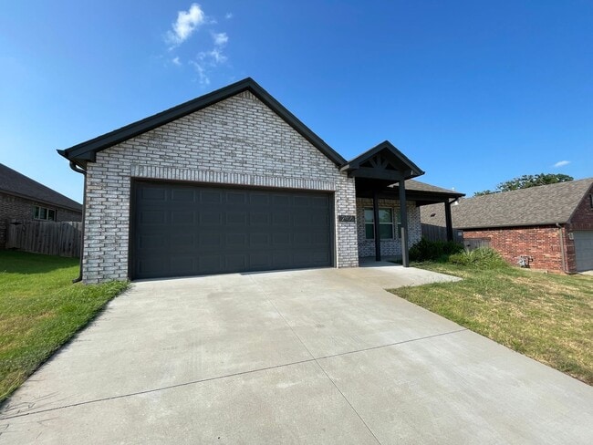 2406 W Kingsport Ct in Broken Arrow, OK - Building Photo - Building Photo