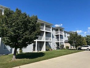 Waterstone Place in Fargo, ND - Foto de edificio - Interior Photo