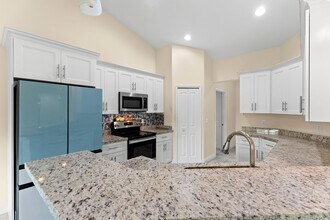 2134 SE Bowie St in Port St. Lucie, FL - Building Photo - Building Photo