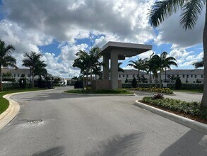 17183 SW 2nd Cir in Pembroke Pines, FL - Building Photo - Building Photo