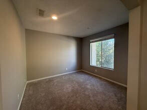 6624 Yawkey Way NE in Albuquerque, NM - Building Photo - Building Photo