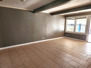 3221 Lawnview St in Corpus Christi, TX - Building Photo - Building Photo