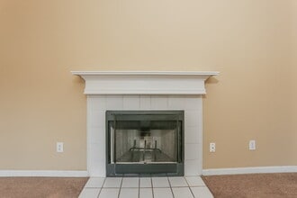 25 Lakeridge Ct in Covington, GA - Building Photo - Building Photo