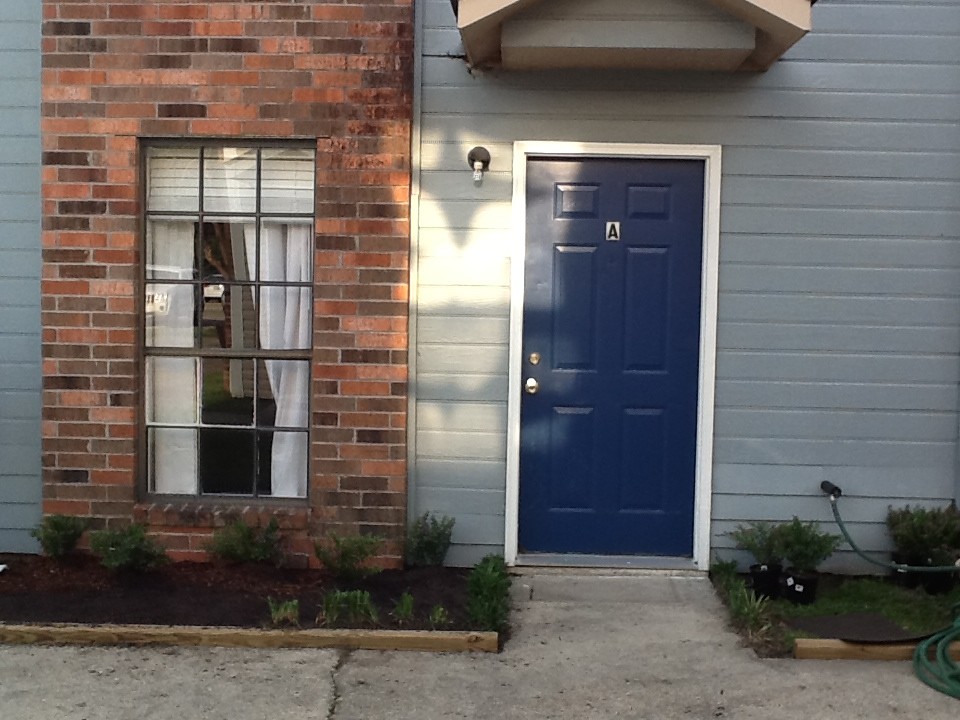 Brightside Manor in Baton Rouge, LA - Building Photo